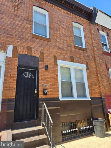 3918 Darien St, Philadelphia, PA 19140-3211