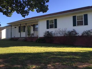 326 Angela Dr, Powells Crossroads, TN 37397-5915