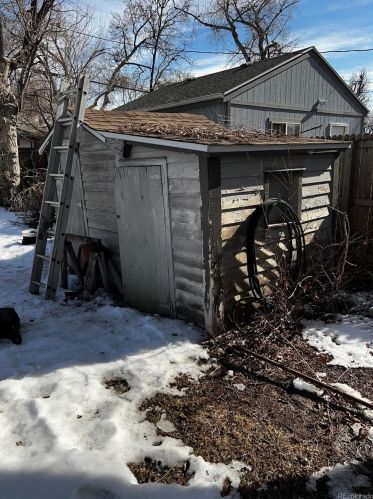 4860 Logan St, Englewood CO 80113-6843 exterior