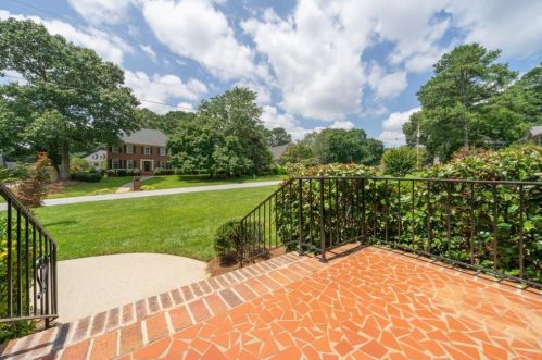 848 Guinevere Way, Lilburn, GA 30047-5449