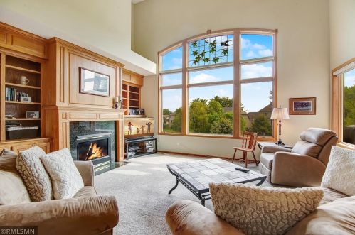 10098 Bridgewater Pkwy, Saint Paul MN  55129-8576 exterior