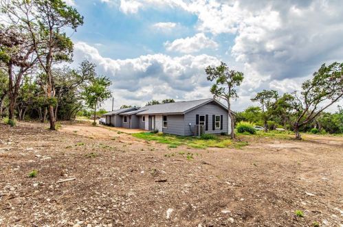 9600 Claxton Dr, Austin TX  78736-2901 exterior