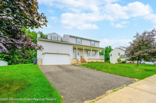5 Gina Dr, Hazlet, NJ 07730-1742