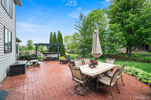 1864 Fitch Ct, Batavia, IL 60510-8361