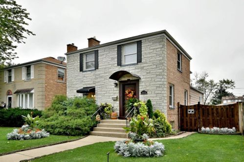 2455 Rhodes Ave, River Grove, IL 60171-1813