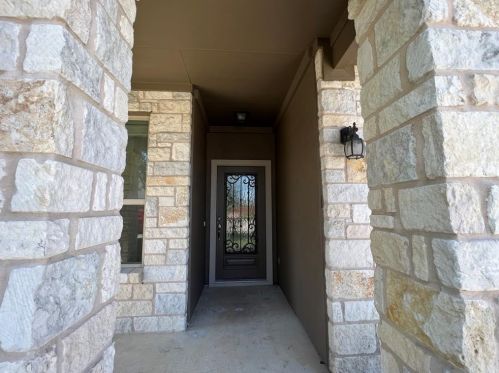 5817 Scenic Lake Dr, Georgetown TX  78626 exterior