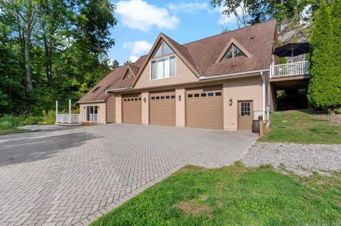 65 Bokum Rd, Chester CT  06412-1339 exterior