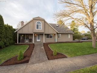 2165 74th Ave, Beaverton OR  97123-6695 exterior