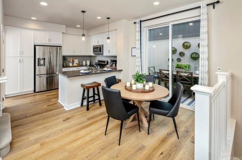 5307 Davidson Dr, Whittier, CA 90601-2232
