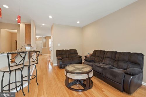 63 Spinnaker Dr, Mount Laurel NJ 08054-6107 exterior