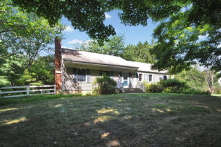 3 Tamarack Farm Ln, Califon, NJ 07830-3415