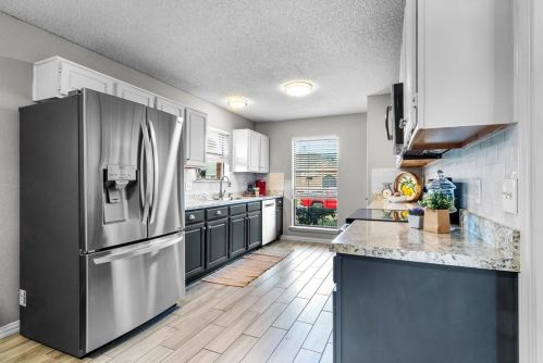 5229 Turtle Cv Rd, Garland TX 75044-4931 exterior