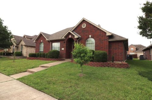 3310 Hamlett Ln, Garland TX  75043-2897 exterior