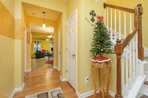 2555 Flat Shoals Rd, Atlanta GA  30349-4329 exterior