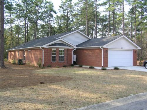 200 Robin Ln, Pinehurst, NC 28374-8171