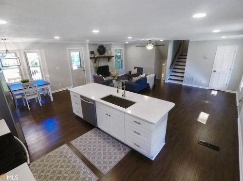 608 Sandhill Cir, Conyers, GA 30094-3730