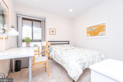 9233 Three Oaks Dr, Silver Spring MD 20901-3372 exterior