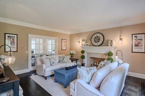 5 Clydesdale Ct, Upper Stepney CT  06468-1368 exterior