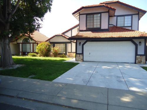 1001 Vindel Ln, Modesto, CA 95350-3695