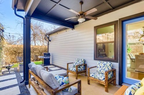 2602 Diaz St, Austin TX  78702-3915 exterior