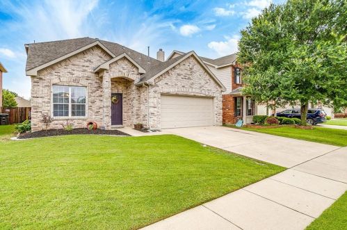 5812 Show Master Ln, Fort Worth, TX 76179-2376