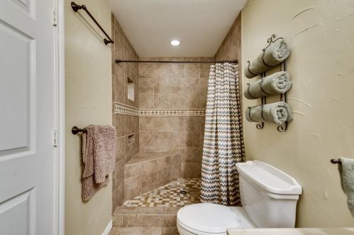 6301 Galaxie Rd, Garland TX 75044-8117 exterior