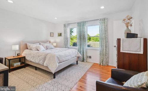 61 Misty Morn Ln, Trenton NJ 08638-1819 exterior