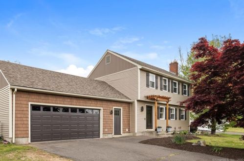 1 Scott Ln, Windsor, CT 06095-2440