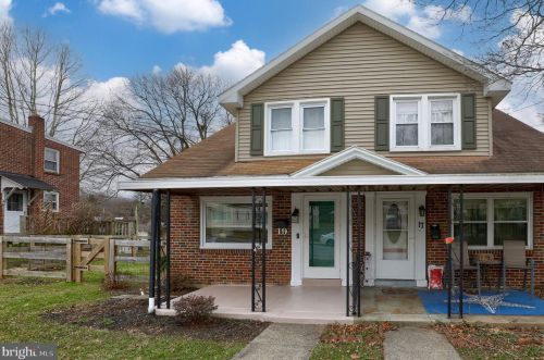 19 Orange St, Ephrata, PA 17522-2316