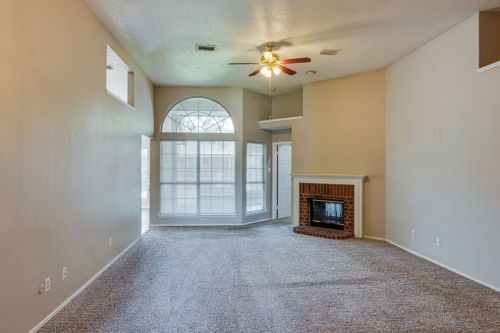 8701 Mystic Trl, Fort Worth TX  76118-7487 exterior