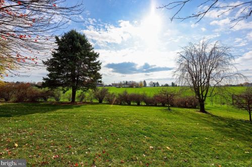 2078 Jarvis Rd, Lancaster PA  17601-6026 exterior