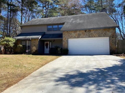 5342 Kelleys Creek Dr, Stone Mountain, GA 30088-3827