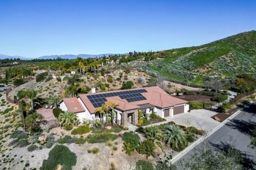 1920 Saugus Ct, Redlands, CA 92373-6970