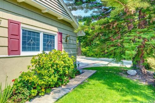 10013 Emerado Dr, Whittier, CA 90603-1632