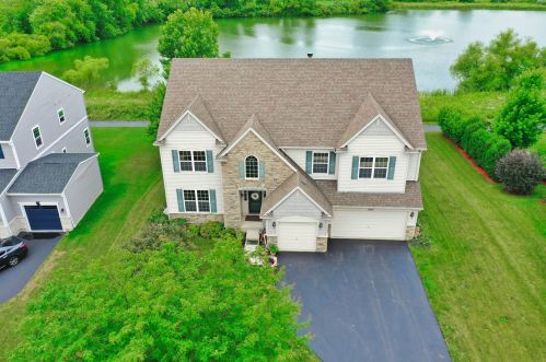 1898 White Lake Dr, Antioch, IL 60002-6230