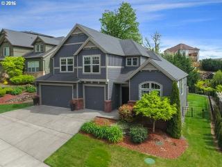 3128 9th Ave, Camas, WA 98607-8148