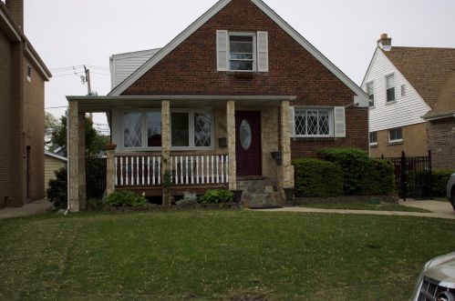3830 Jarvis Ave, Skokie, IL 60076-3919
