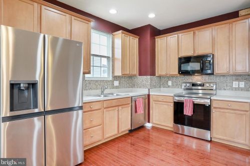 399 Lord Fairfax St, Charles Town WV  25414-2609 exterior