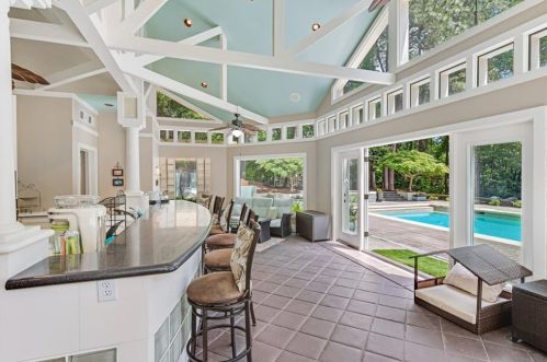 5485 Errol Pl, Atlanta GA  30327-4871 exterior