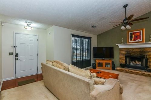 4385 Lexington Ridge Dr, Loganville, GA 30052-7515