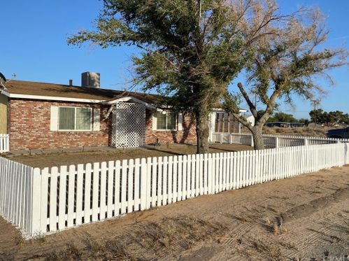 13336 Fran St, Edwards Air Force Base, CA 93523-3423