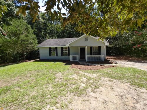 107 Moore St, Milner, GA 30257-3827
