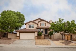 36933 Zinnia St, Palmdale, CA 93550-7368