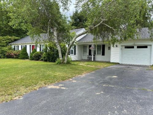 21 Penncove Rd, Niantic, CT 06357-2533