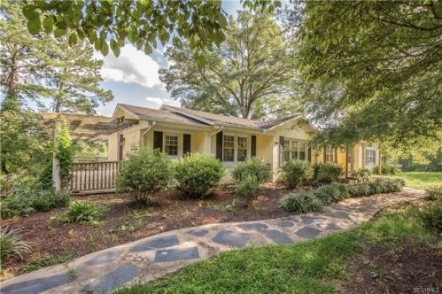 2256 Scottville Rd, Powhatan, VA 23139-5717