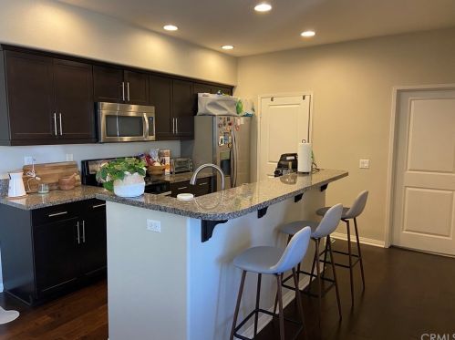 16070 Gables Loop, Whittier, CA 90603-2576