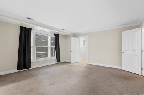 85 Nutmeg Cir, Colchester CT  06415-2314 exterior