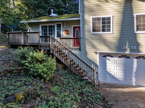 24198 Birch Cir, Willits, CA 95490-9507