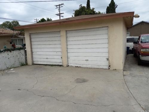 6630 Cassandra Dr, Bell, CA 90201-2004