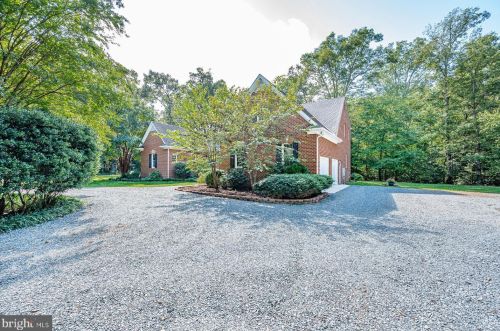 9994 Stone Path Dr, Ashland, VA 23005-7866